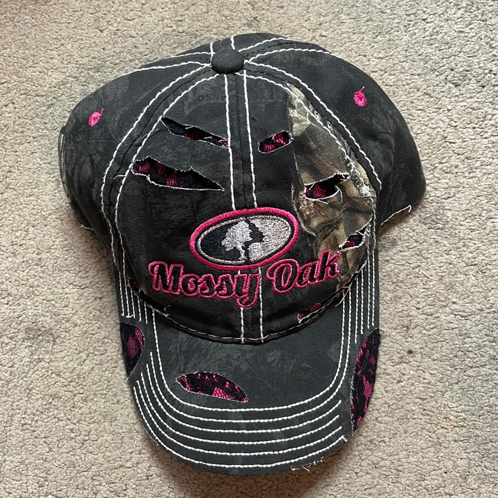Mossy Oak Women's Green,black and Pink Hat